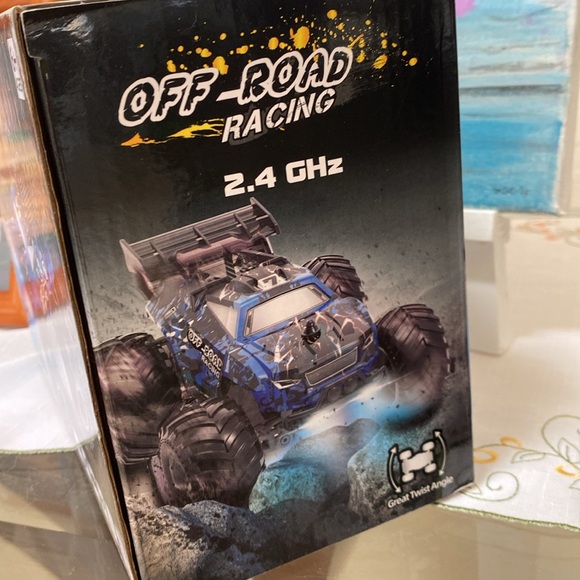 Remote Control Racing Car - Picture 7 of 7